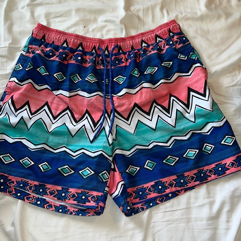 NO BOUNDARIES men’s swim trunks